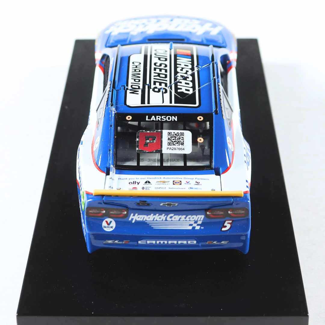 Kyle Larson Autographed 1:24 NASCAR Die-Cast – 2021 Champion #5 HendrickS